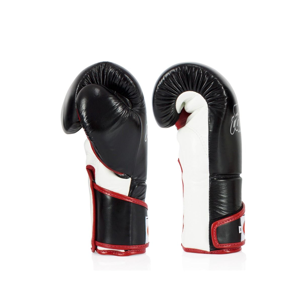 นวมชกมวย รุ่น Stylish Angular Sparring - Locked Thumb