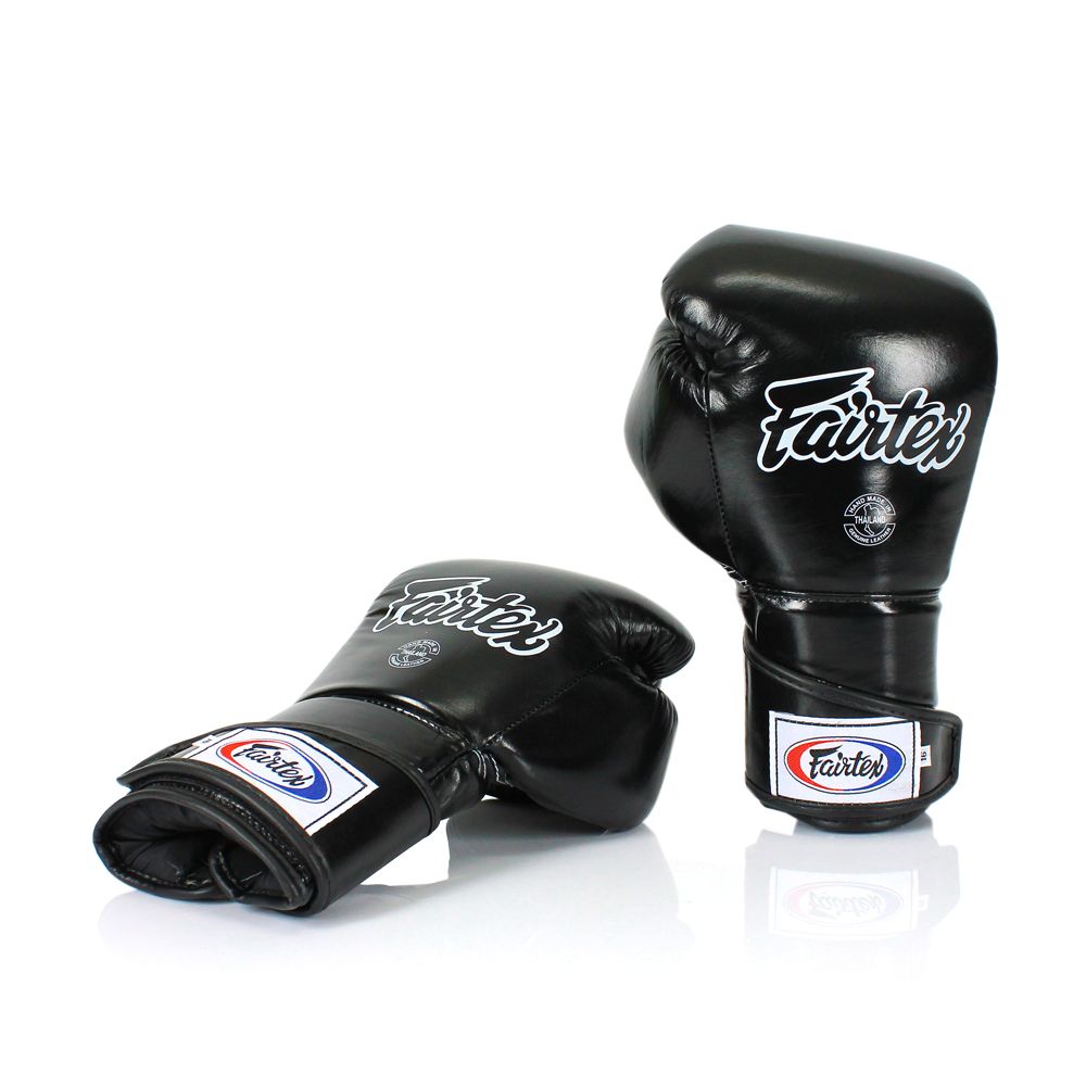 นวมชกมวย รุ่น Stylish Angular Sparring - Locked Thumb