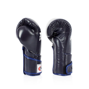 นวมชกมวย รุ่น Stylish Angular Sparring - Locked Thumb