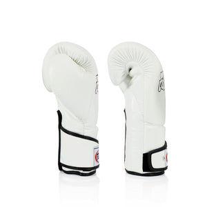 นวมชกมวย รุ่น Stylish Angular Sparring - Locked Thumb
