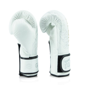 นวมสำหรับการแข่งขันคิกบ็อกซิ่งและการฝึกซ้อม รุ่น Fairtex X Glory